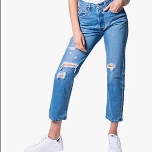 Levi’s 501 High Rise Medium
Wash Cropped Button Fly Jeans